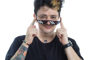 Luccas Dória em Goiânia: humorista de A Praça é Nossa se apresenta na cidade