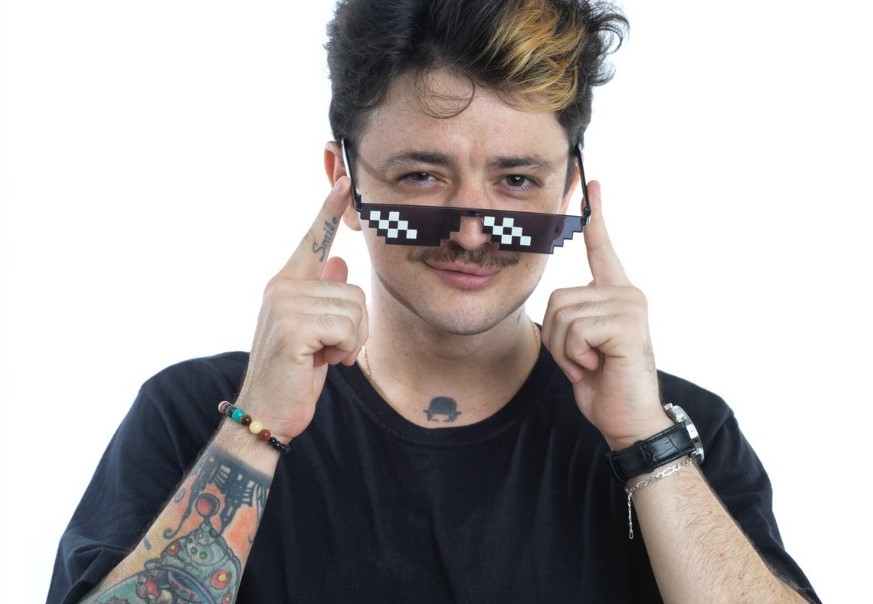 Luccas Dória em Goiânia: humorista de A Praça é Nossa se apresenta na cidade