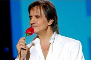 Roberto Carlos fará show em Goiânia em abril de 2022