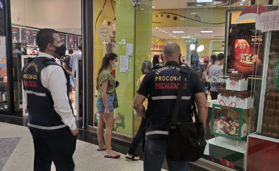 Procon Goiás autua 50 lojas por irregularidades na Black Friday