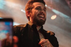Evento Puxadinho traz show de Gustavo Mioto em Goiânia