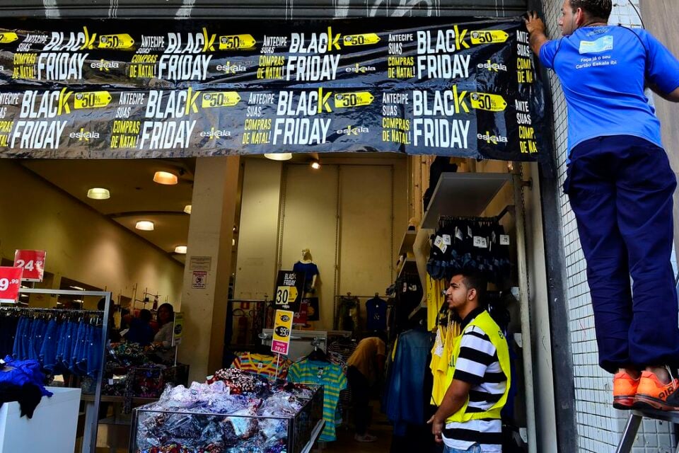 Black Friday: Procon Goiás fiscaliza supermercados e lojas de eletroeletrônicos
