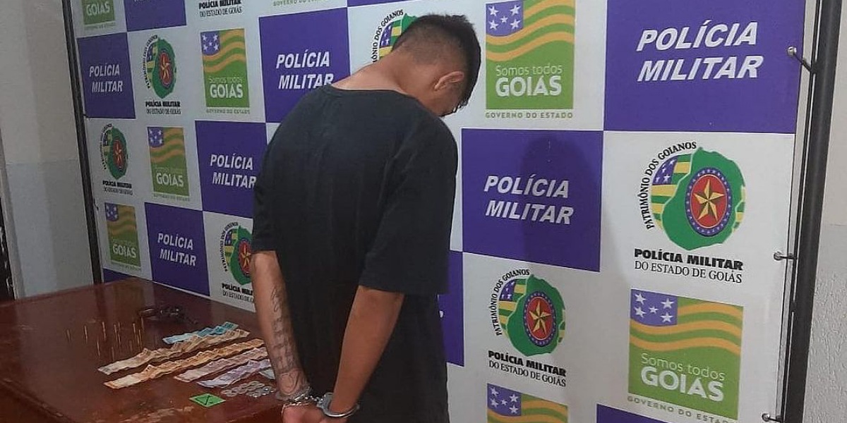 Suspeito de assassinar jovem em Aparecida de Goiânia algemado