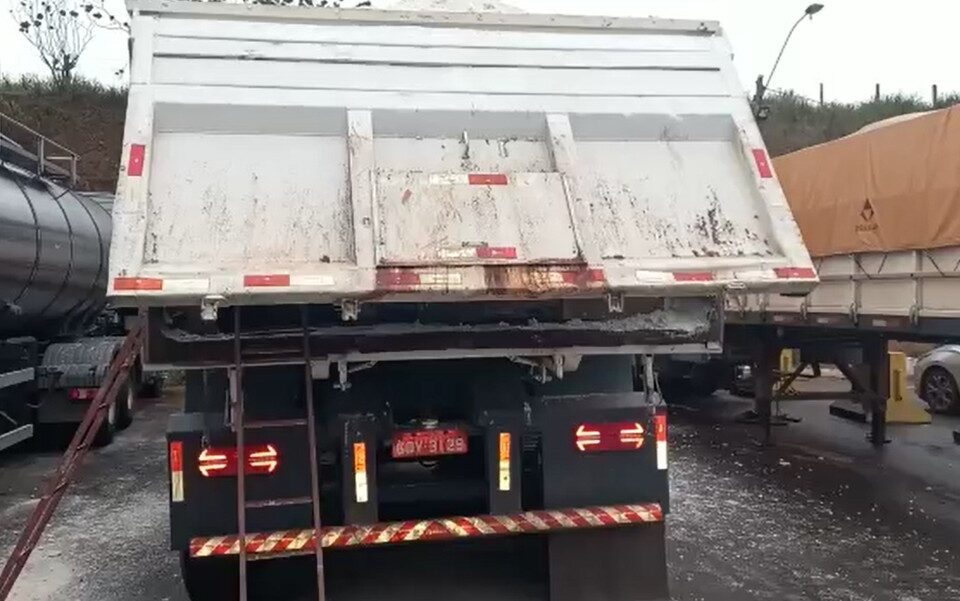 caminhão com fundo falso poderia ser usado pela quadrilha