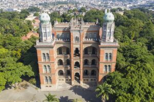 Fiocruz alerta para aumento de bactérias resistentes a antibióticos