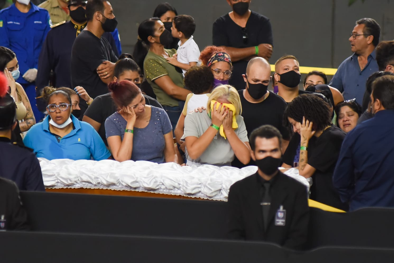 Sepultamento de Marília Mendonça será restrito à família