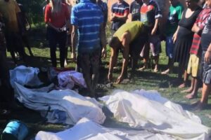 Pelo menos oito pessoas foram encontradas mortas, na manhã desta segunda-feira, no Complexo do Salgueiro, em São Gonçalo Foto: Reprodução