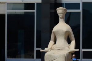 STF valida decisão de Barroso e forma maioria para exigir passaporte da vacina