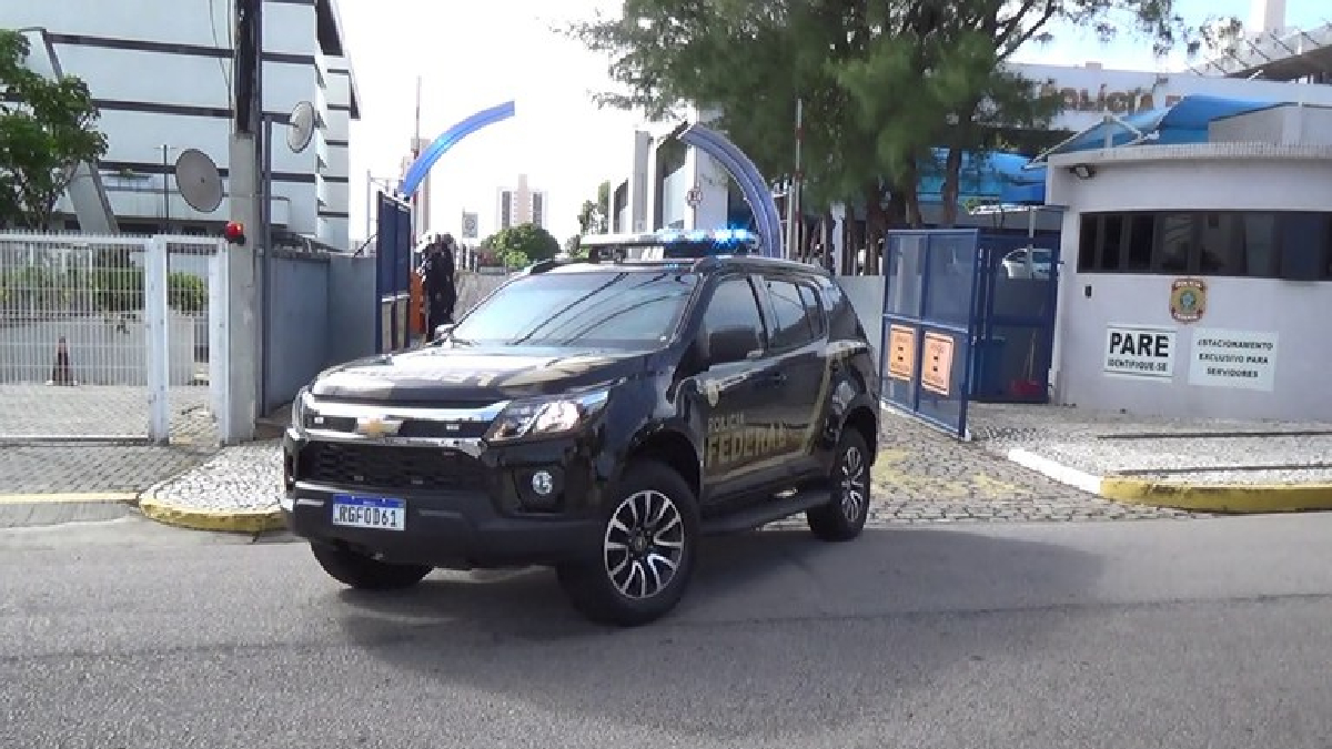 Operação federal de combate ao tráfico internacional de drogas cumpre mandados em Goiás