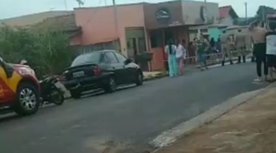 Homem fica ferido após botijão de gás explodir dentro de padaria em Aparecida
