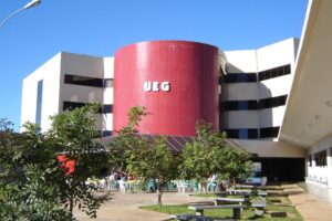 Caiado anuncia concurso para 500 professores da UEG (Foto: Divulgação - UEG)