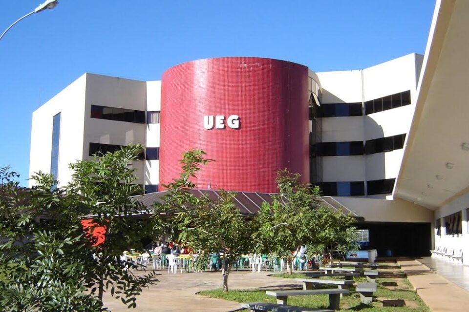 Caiado anuncia concurso para 500 professores da UEG (Foto: Divulgação - UEG)