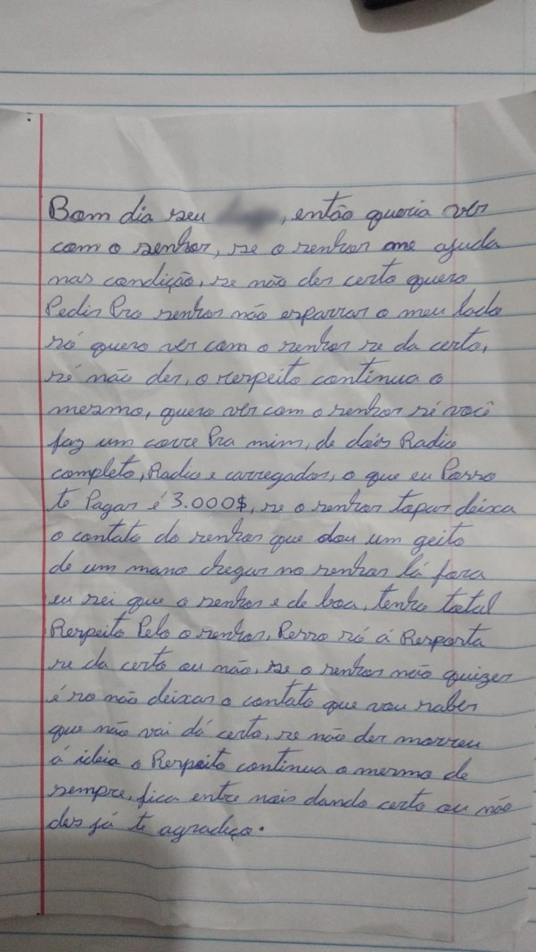 Bilhete do detento solicitando entrada de celulares da Unidade Prisional de Corumbá de Goiás. (Foto: Divulgação/DGAP)