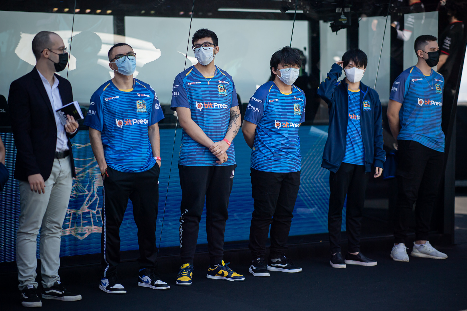 Jogadores da Rensga reunidos antes da final do CBLOL