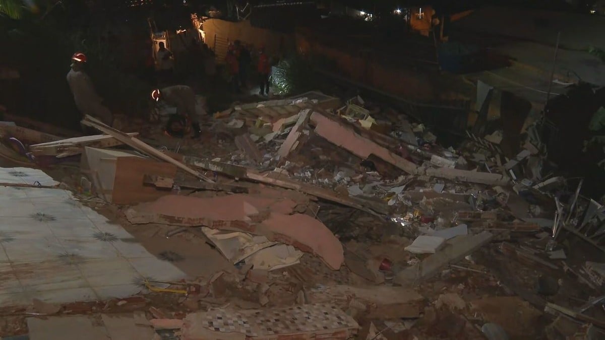 Prédio desabou e deixou uma pessoas morta e três feridas