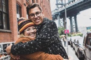 João Gustavo "A rainha do sertanejo, da música, das mulheres... E de todos nós". Irmão de Marília Mendonça se manifesta sobre morte da cantora João Gustavo