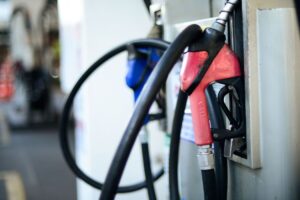 Preço médio da gasolina no Brasil é de R$ 6,71, segundo ANP