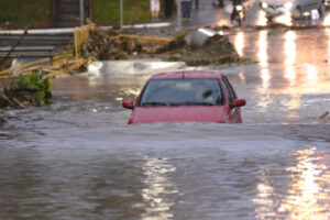 Prevenção é foco dos Bombeiros em operação contra alagamentos e soterramentos em Goiás