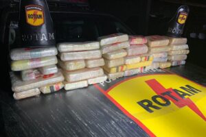 Pasta base de cocaína apreendida pela Rotam