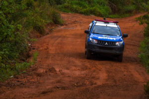Polícia reduz equipes em Abadiânia no cerco ao suspeito de matar três pessoas em Corumbá