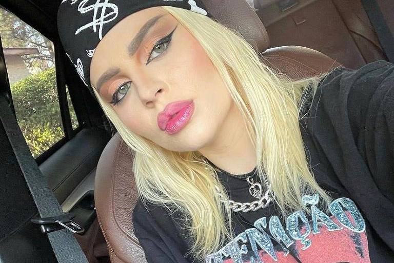 Ex-casal anunciou o término em agosto deste ano. Cantora Luísa Sonza aparece cantando música do ex Vitão: assista o vídeo