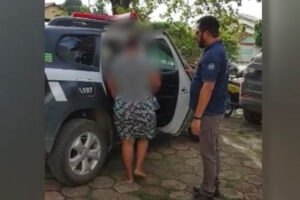 Suspeita de extorquir pessoas em troca de proteção espiritual é presa em Alvorada do Norte