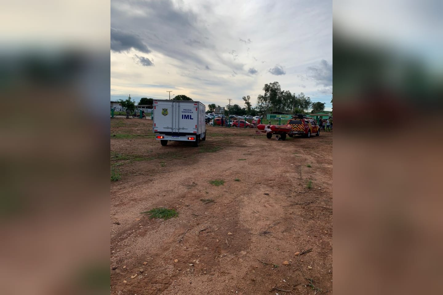 Bombeiros retiram corpo de dentro de represa