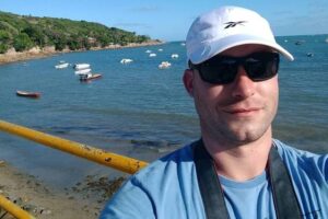 Um empresário foi preso em flagrante suspeito de matar um amigo a tiros. O suspeito disse que confundiu com a vítima com um ladrão. (Foto: reprodução)