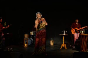 Cantora Cristiane Couto em Goiânia