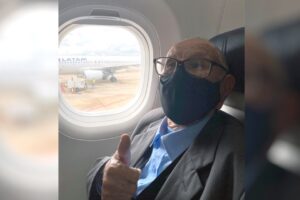 Idoso de 95 anos comenta emoção de voar pela primeira vez: "Um sonho"