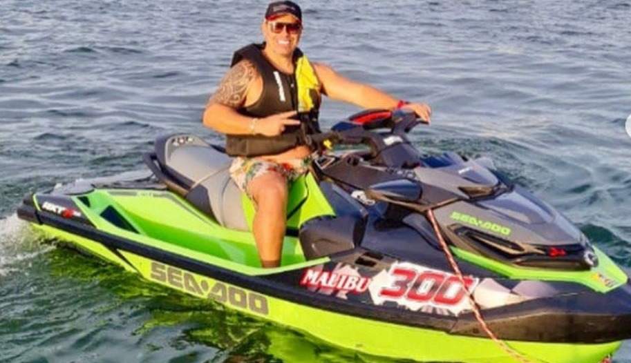 Ronie Peter foi denunciado pelo MPDFT (Ministério Público do Distrito Federal) Sargento do DF que chefiava agiotagem vira réu Sargento da PM preso por agiotagem ostentava carros de luxo e mansões no DF