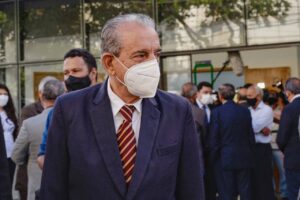 O corpo ex-governador de Goiás e ex-prefeito de Goiânia Iris Rezende será velado no Palácio das Esmeraldas. O sepultamento está previsto para ocorrer às 17h, no Cemitério Santana, na capital (Foto: Jucimar de Sousa - MaisGoiás)