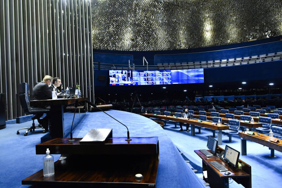 Governo propõe seis alterações na PEC dos Precatórios; entenda
