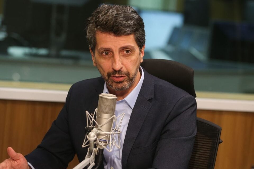 Mercado de carbono deve gerar US$ 10 bi ao ano ao Brasil, diz ministro