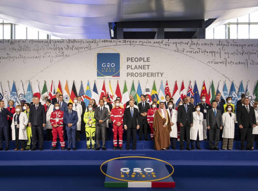 Líderes mundiais ao lado de profissionais da Saúde