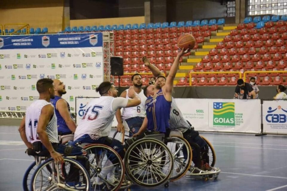 Jogo entre Aparecidense e Andef no Brasileiro de Basquete em Cadeira de Rodas