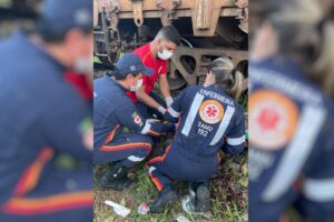 Menino perde o pé após tentar atravessar ferrovia em Luziânia