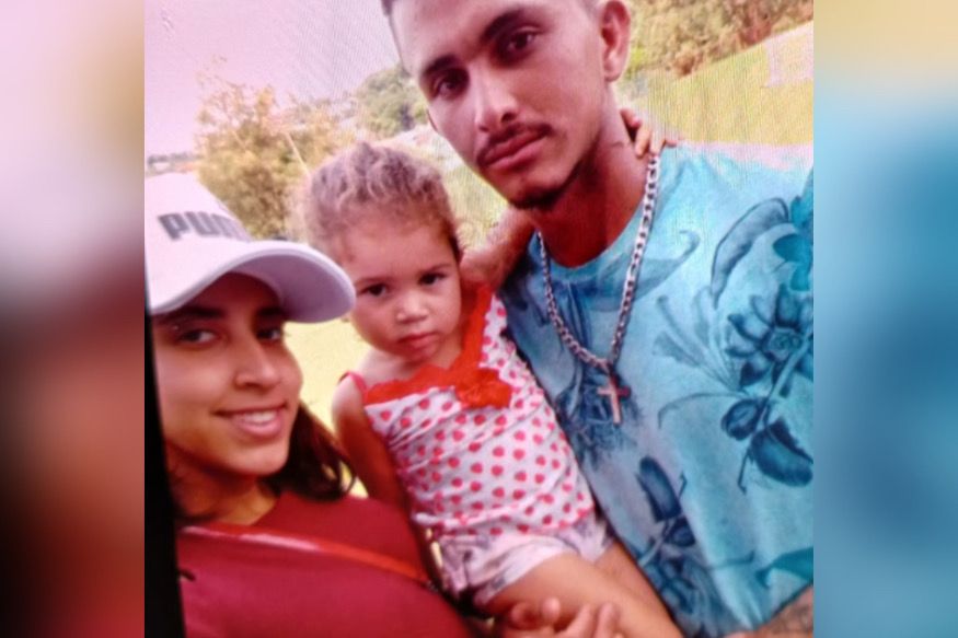Wanderson Protácio ao lado de suas duas vítimas: Ranielle, 21 anos, e a filha dela (Foto: Acervo pessoal)