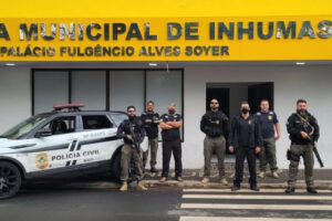 Polícia faz buscas na casa de vereadores suspeitos de "rachadinha" em Inhumas