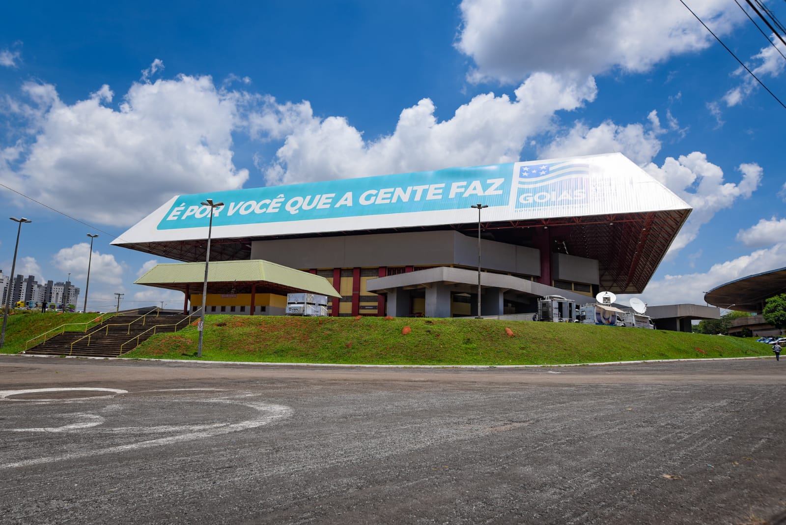 Velório de Marília Mendonça tem início no Goiânia Arena - saiba como chegar