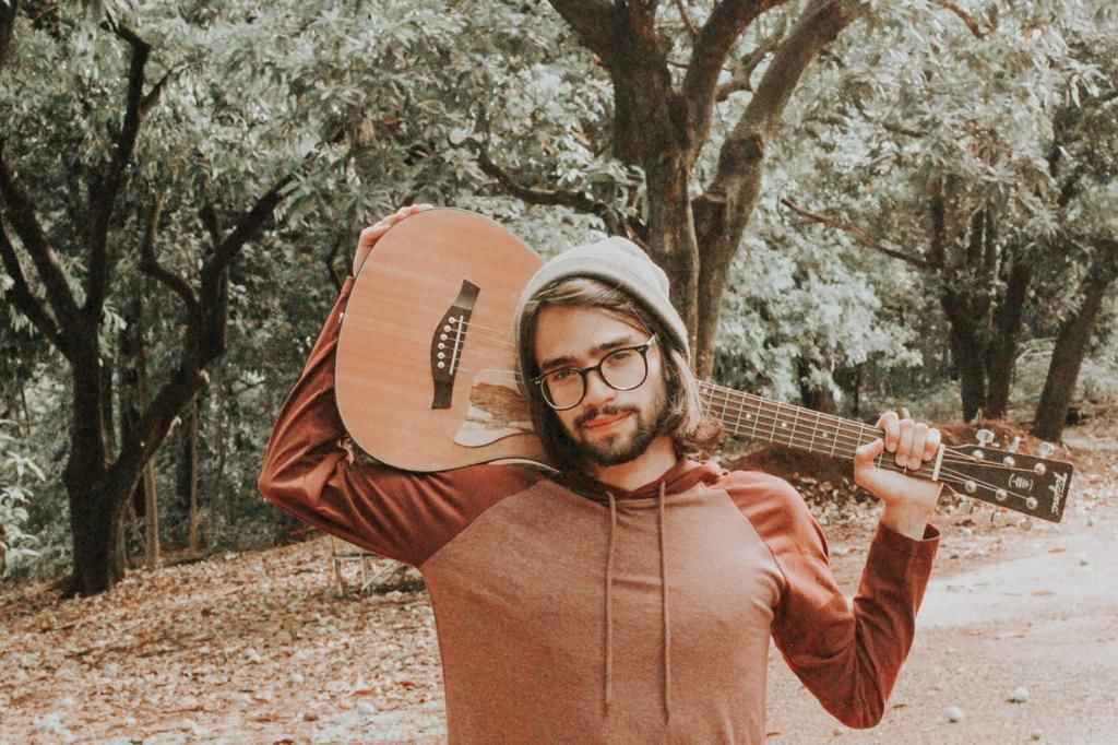 Cantor Marau, que se apresenta no Lowbrow nesta quinta-feira 