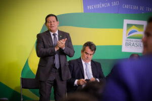 Mourão diz que desmatamento aumentou por povoação na Amazônia (Foto: Vice-presidência)