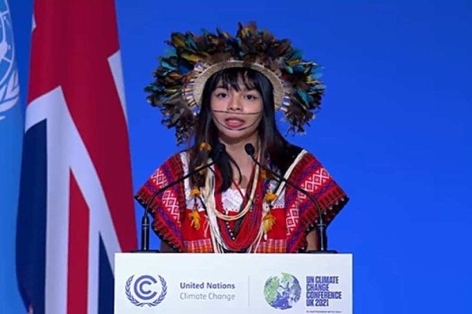 Bolsonaro diz que liderança indígena foi à COP26 'atacar o Brasil'