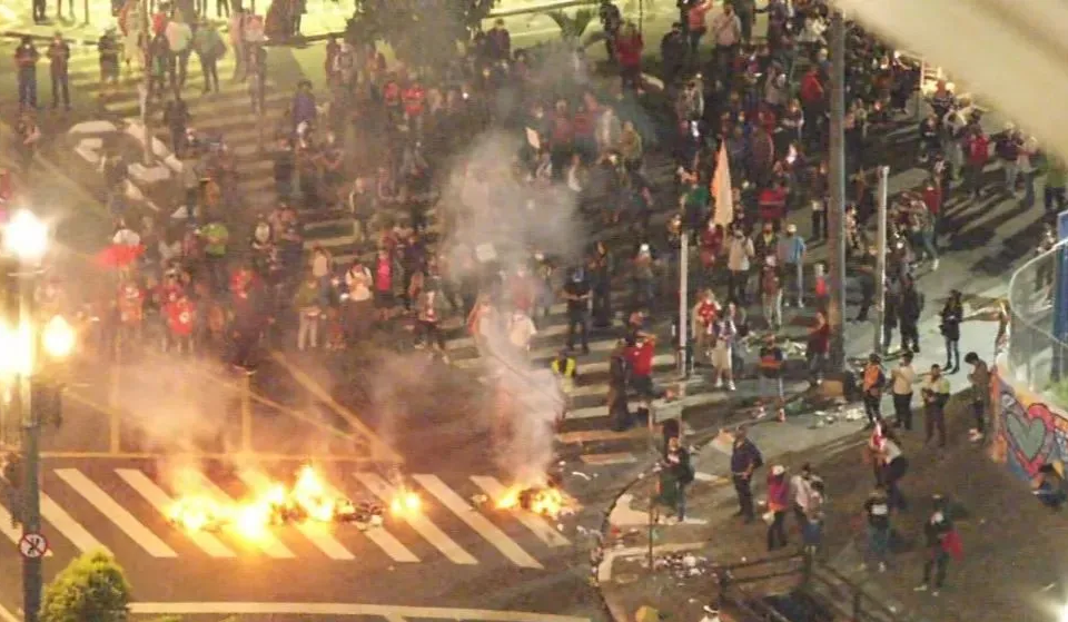 Protesto contra reforma da Previdência em SP tem confronto com polícia em votação