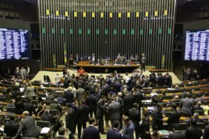 Câmara inicia debate sobre a PEC dos Precatórios