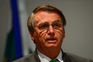 PEC libera R$ 106 bi em 2022 sem espaço para reajuste de servidor e auxílio a caminhoneiros