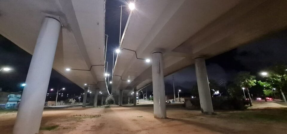 Vão de viaduto que policial caiu durante perseguição a assaltantes 