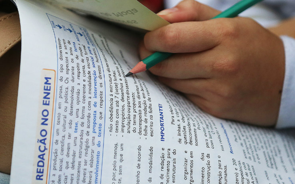 Em Goiás, 73 escolas fazem reaplicação do Enem 2021