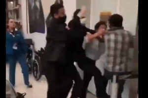 Transporte de coelho na cabine do avião acaba em briga no aeroporto de Cumbica, em Guarulhos