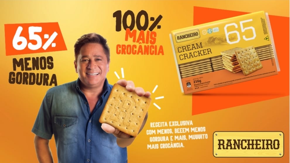 Leonardo é o garoto propaganda da nova linha de biscoitos da Rancheiro